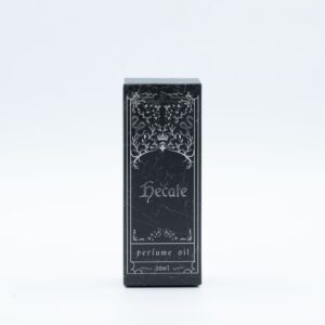 Frasco de aceite de perfume Hécate de 30 ml con cuentagotas junto a su caja negra con ilustración plateada