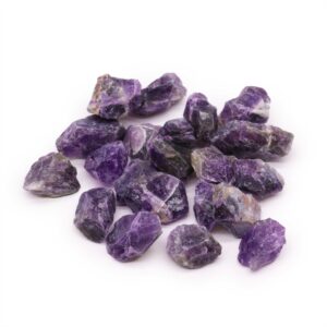 Piedras de amatista en bruto de formas irregulares, en tonos violeta y lila