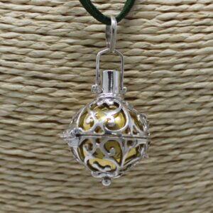 Campana de ángel de plata 925 calada con cordón