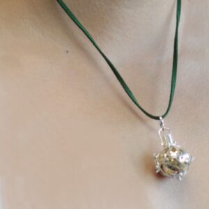 Campana de ángel de plata 925 calada con cordón