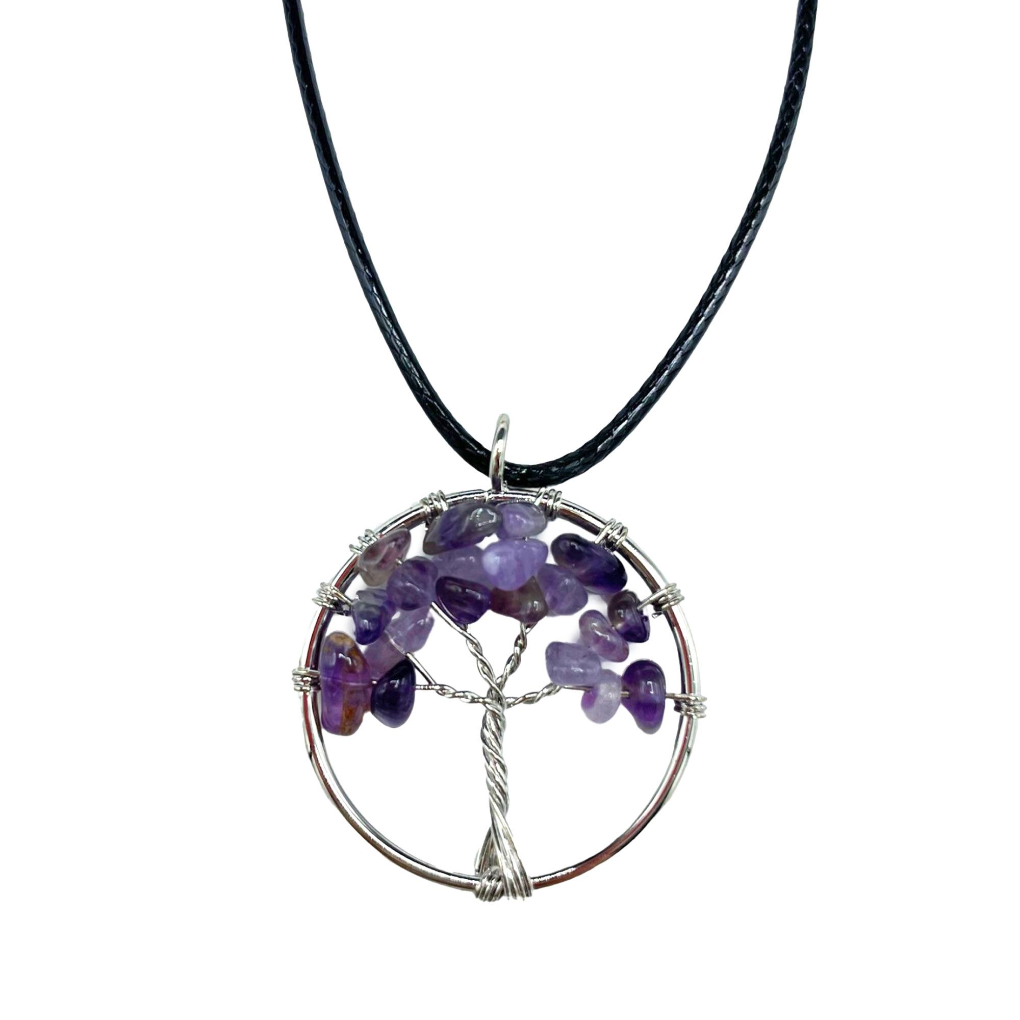 Colgante árbol de la vida de alambre plateado con lascas de amatista y cordón negro