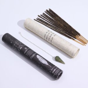 Tubo negro de incienso ritual Prosperidad con péndulo de aventurina verde y varillas