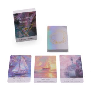 Caja del mazo de cartas oráculo Aguas Etéreas con un triángulo dorado y un ojo sobre un mar de tonos rosa y turquesa