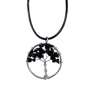 Colgante árbol de la vida de alambre plateado con lascas de ágata negra y cordón negro