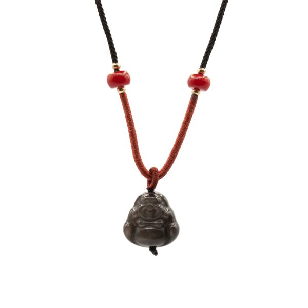 Colgante de Buda sonriente de obsidiana plateada gris oscura en cordón rojo y negro