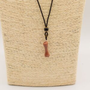 Colgante de hueso de goldstone marrón cobrizo con destellos en cordón negro con cuenta negra