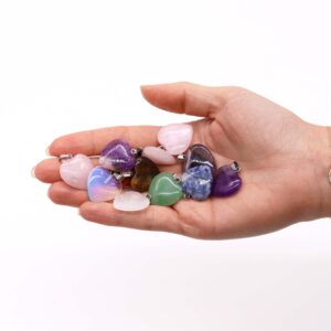 Doce colgantes de corazón de piedra con asa plateada: cuarzo rosa, amatista, aventurina, sodalita, ojo de tigre, jaspe rojo y opalita