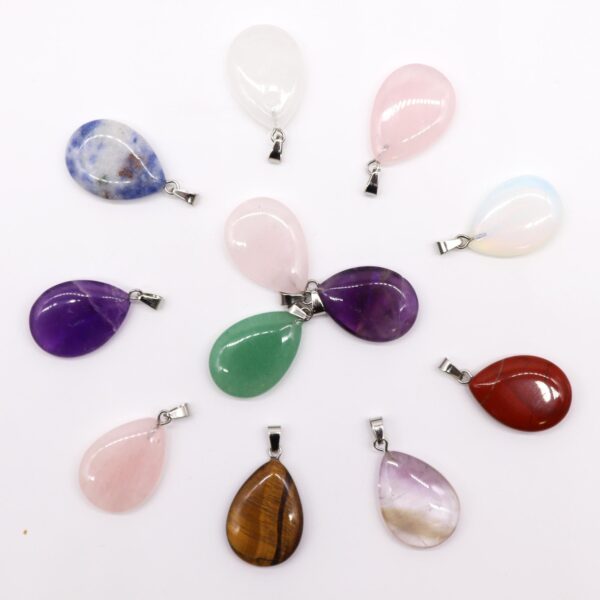 Doce colgantes de piedra en forma de lágrima con asa plateada: cuarzo rosa, amatista, aventurina, sodalita, ojo de tigre, jaspe rojo y opalita