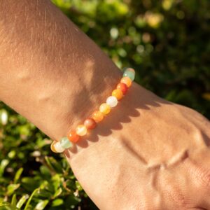 Pulsera elástica fina de cuentas de ágata de 6 mm en naranja, miel, crema y verde agua