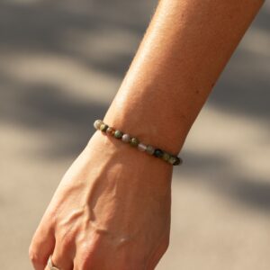 Pulsera elástica de cuentas de ágata musgo de 6 mm en verdes, grises y ocres