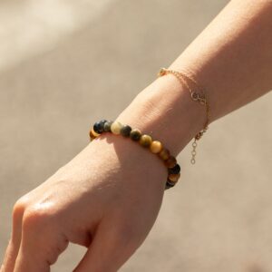 Pulsera elástica fina de cuentas de ojo de tigre de 6 mm en dorado, miel y gris azulado