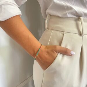 Pulsera de tubitos color turquesa verdoso con vetas finas