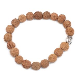 Pulsera de 20 semillas de rudraksha en tono natural claro con una cabeza de Buda de tono plateado