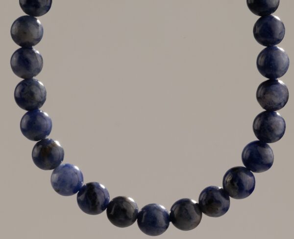 Pulsera elástica fina de cuentas de sodalita azul marino de 6 mm