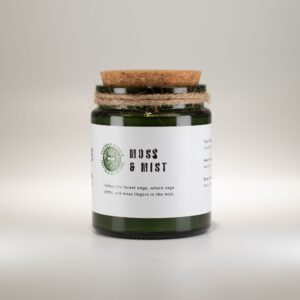 Vela de soja Musgo y neblina en tarro de vidrio verde con tapón de corcho y cordel de yute